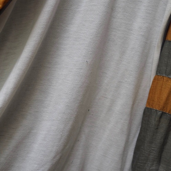 Vintage Gray + Gold Windbreaker - Picture 4 of 4